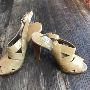 Banana Republic tan high heels size 8 ½